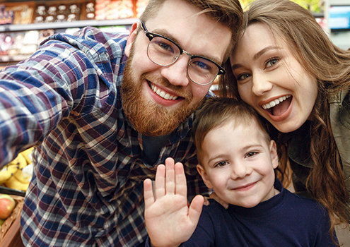 gruppe im supermarkt